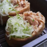 Snapdishの料理写真:inari tuna salad|Fibriyantiさん