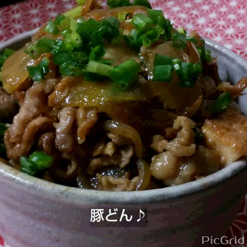 キヨシュンさんの危険！ご飯が進みすぎる豚丼🐷絹揚げでかさまし♪|ゆっこさん