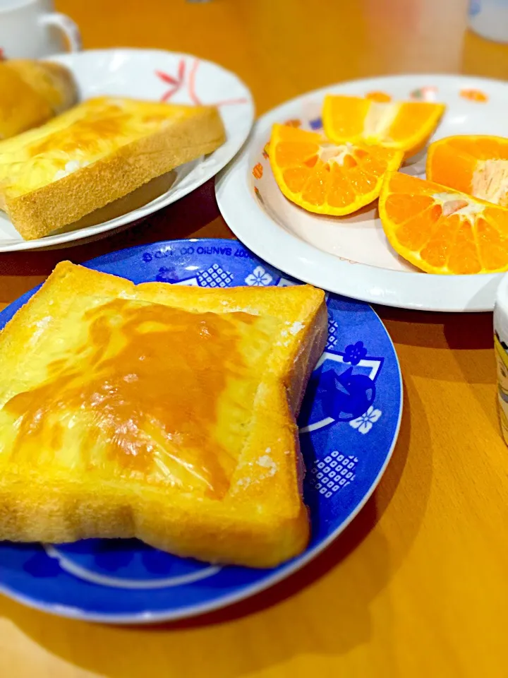 ”悪魔のトースト”早速作ってみました(´･Д･)」  オレンジ🍊  ホットチョコレートミルク☕️|ch＊K*∀o(^^*)♪さん