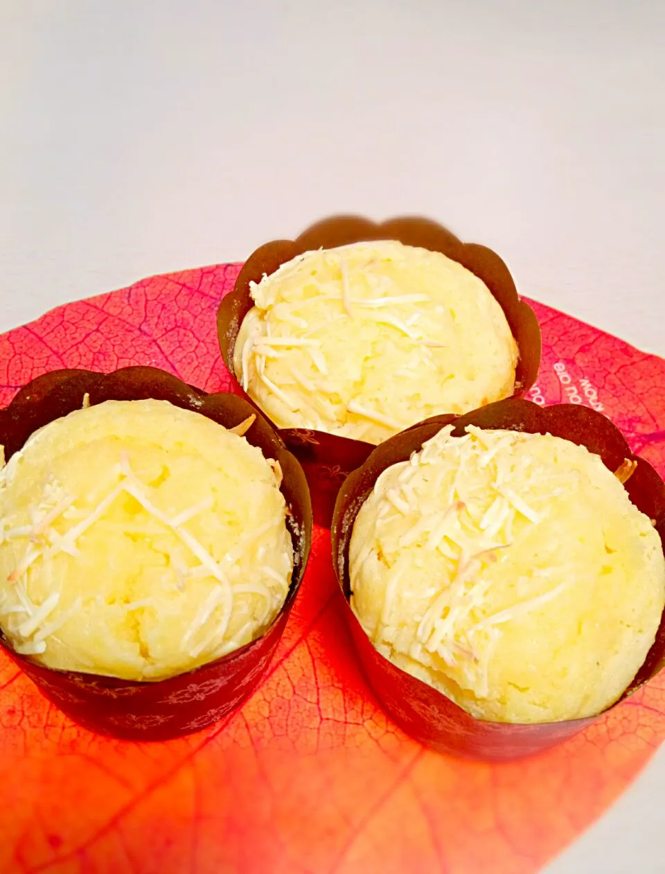 Snapdishの料理写真:Cheese vanilla muffin|Imey Meitaさん