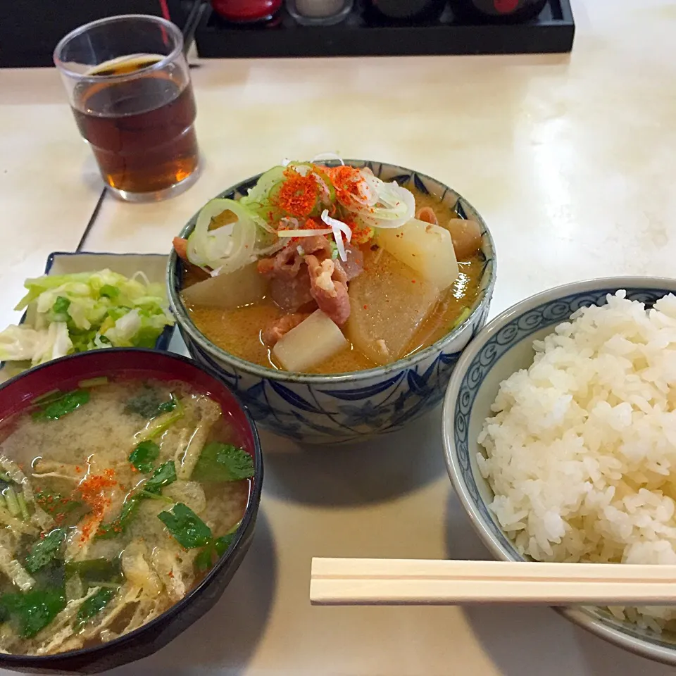 もつ煮込み定食|ぱちねぇさん