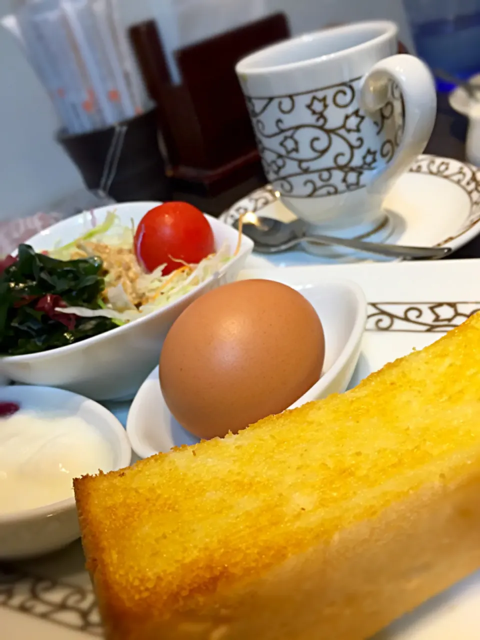 Snapdishの料理写真:名古屋のモーニング（卵とトーストは無料）|route54さん