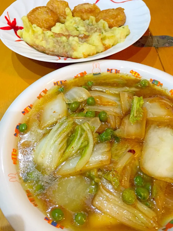 豚モツ肉と白菜グリーンピースの炒め煮   鶏唐揚げ  竹輪の磯辺揚げ|ch＊K*∀o(^^*)♪さん