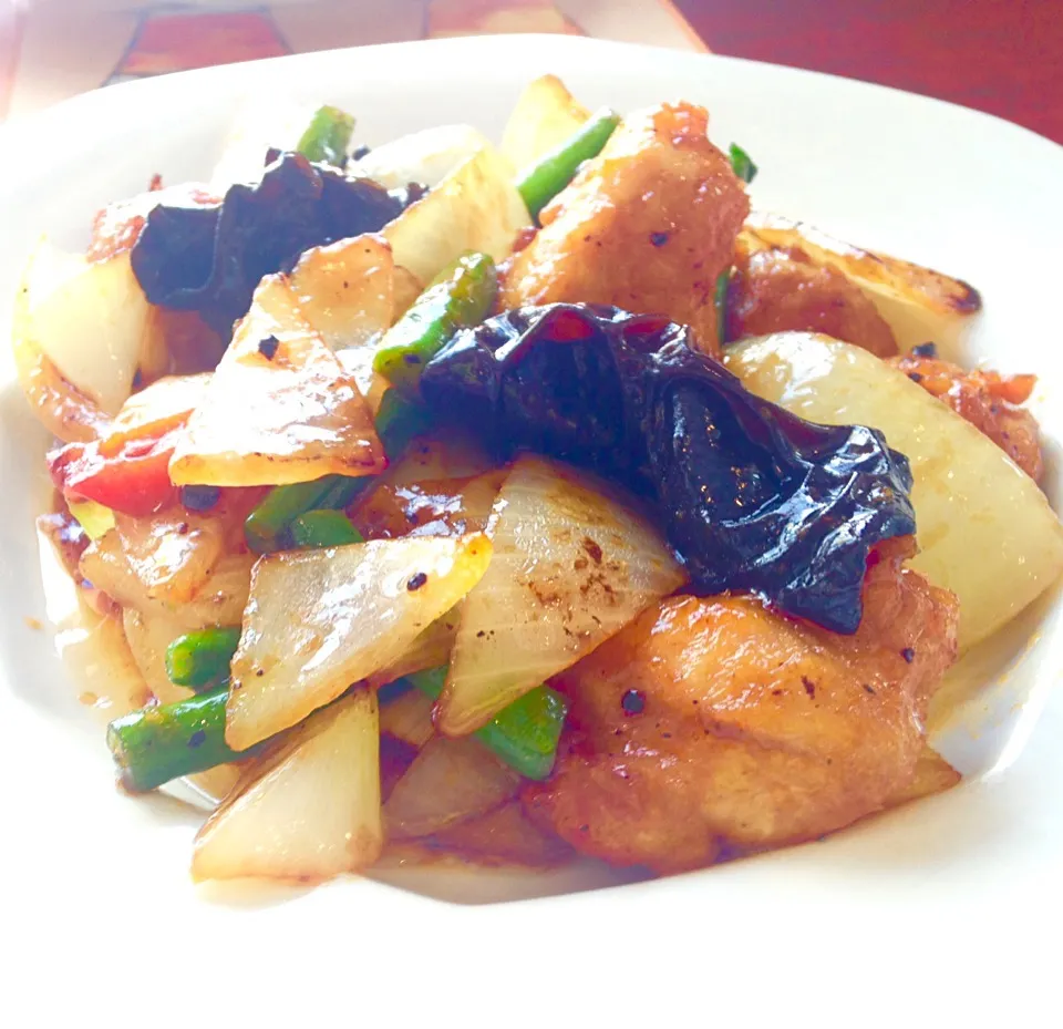 昼ごはん 鶏肉と野菜のトウチ炒め|ぽんたさん