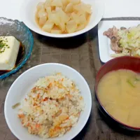 Snapdishの料理写真:炊き込みご飯メイン♪|せなつんさん