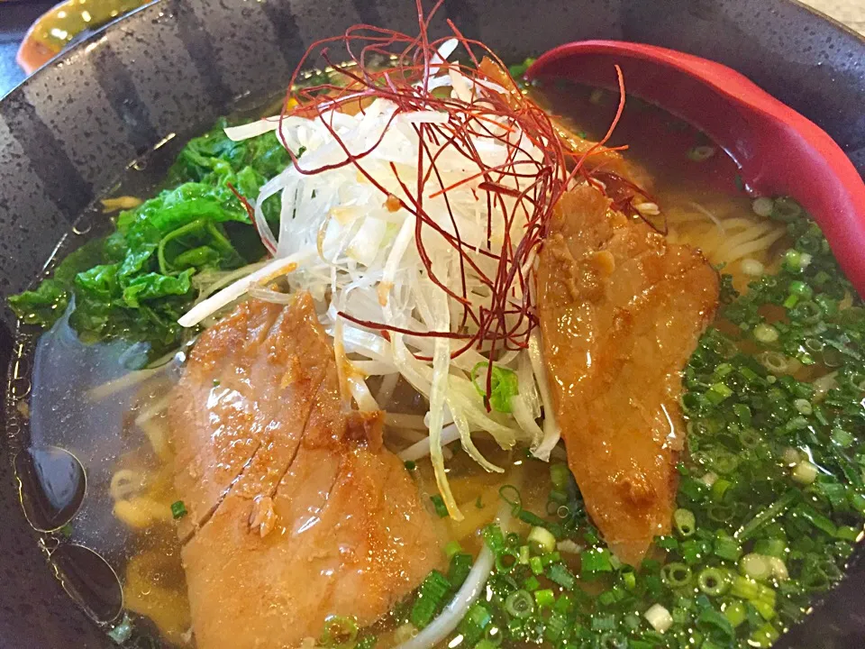 Snapdishの料理写真:マグロラーメン|Masahiko Satohさん