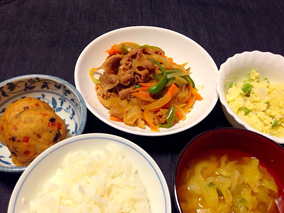 Snapdishの料理写真:ナックスの顕ちゃんが出てるゴチを見ながら食べる晩ご飯（＾ω＾）|あっこぷーさん