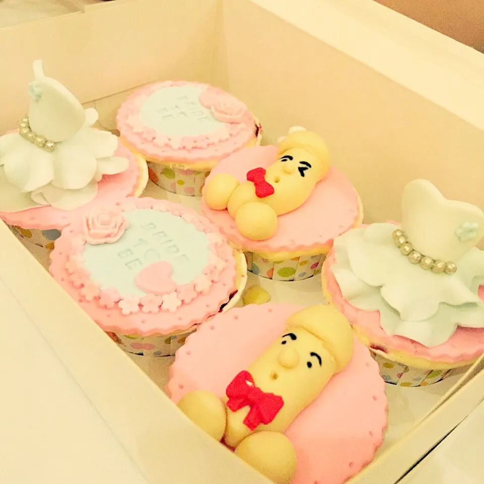 Cupcakes from my friend! Hens night gathering m.|Li Chinさん