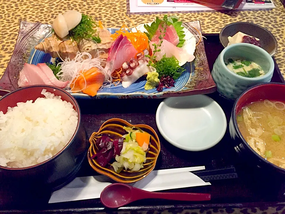 居酒屋ランチ|りなぞうさん