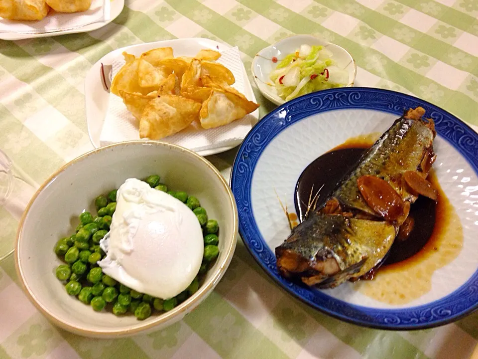 青豆サラダ、鯖味噌煮、チーズフライ|もちもちさん