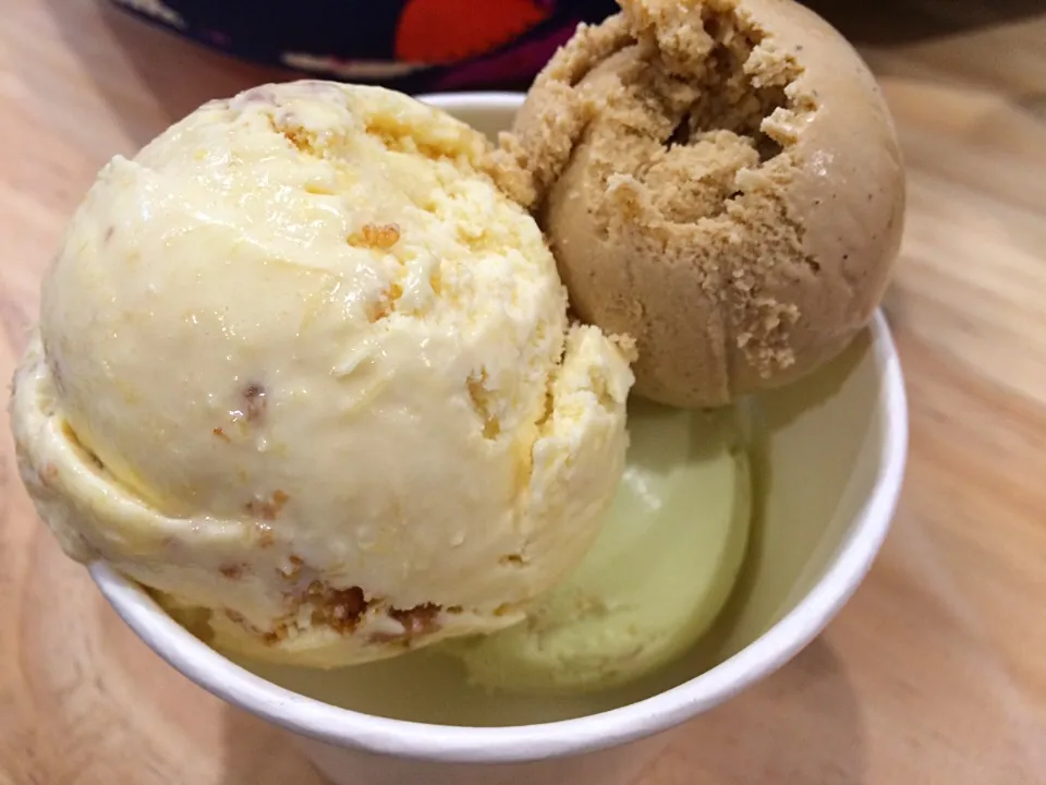 Pineapple tart, gingerbread chai and pandan crumble @ Merely Ice Cream|Ong Sor Fernさん