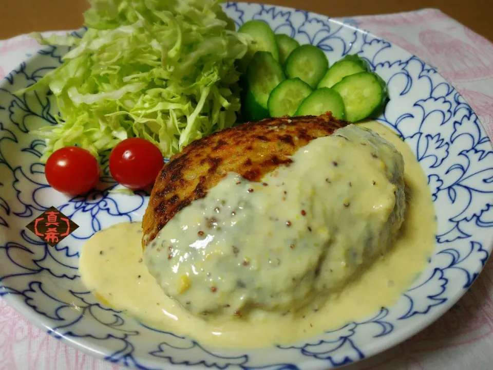 味噌クリームソースのチーズイン人参バーグ🍴|真希さん