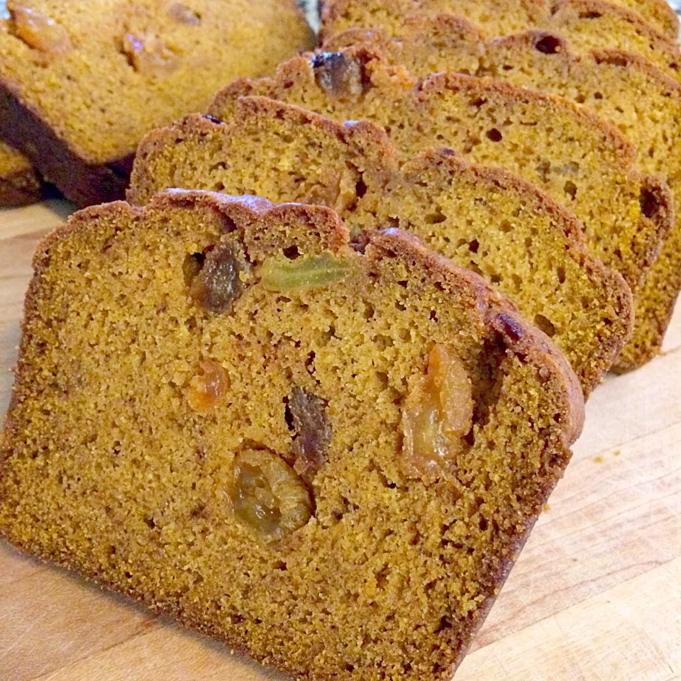 Pumpkin bread with rum raisin.|Nanaさん