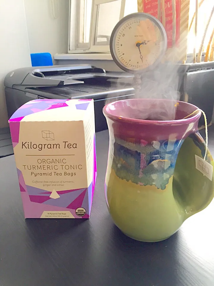 Organic turmeric tonic tea|Kristen Johnsonさん