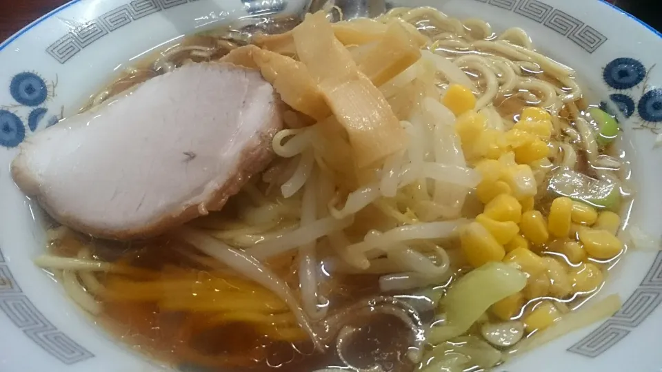 Snapdishの料理写真:軽食＆ラーメン メルシー の ラーメン+大盛 ＠早稲田16009|大脇さん