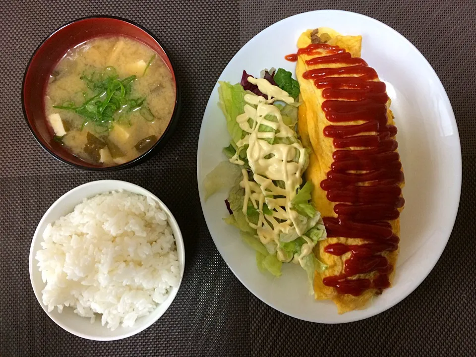 オムレツ味噌汁ご飯|ばーさんさん