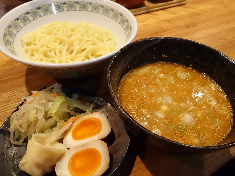 つけ麺屋ごんろく 両国店 味噌つけ麺 並盛り 熱盛り3種盛り|ddr3rdmixさん