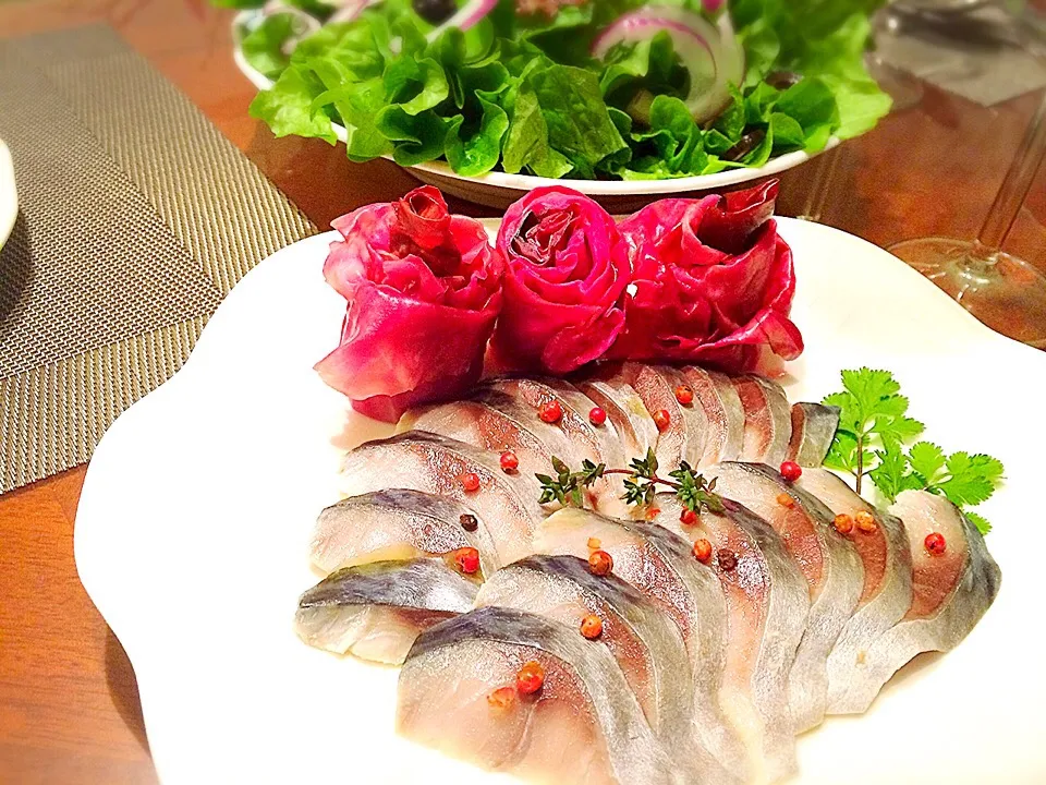 Snapdishの料理写真:izoomさんの料理 バラのアミューズ 紫キャベツのピクルス 🌹 【Amuse bouche of roses made of purple cabbage pickles】|72roseさん