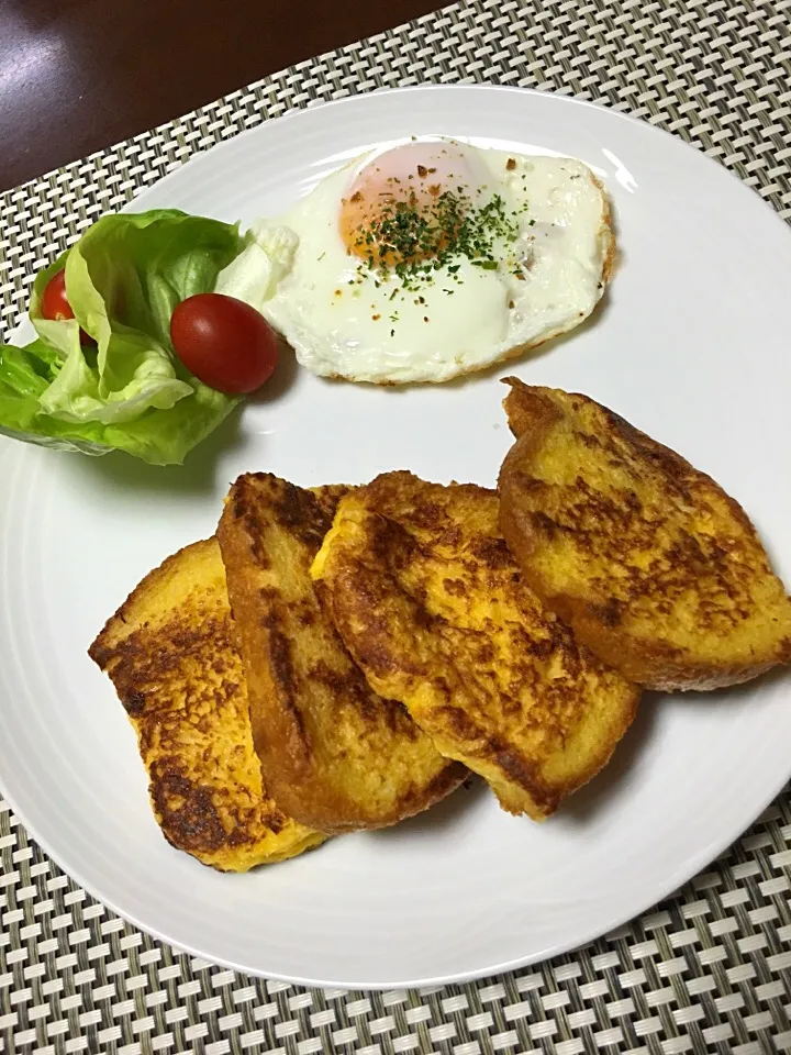 Snapdishの料理写真:朝食フレンチトースト|maiさん