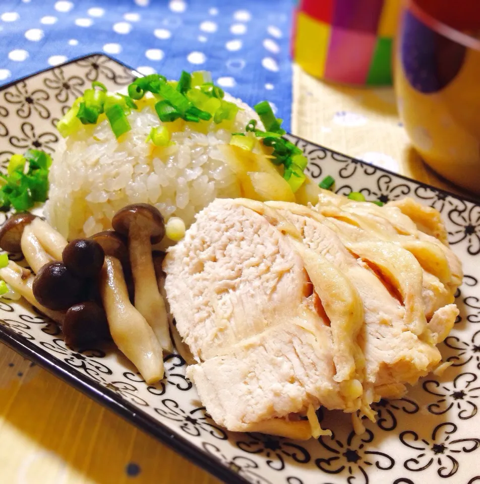 本日の晩ごはん  香龍で海南鶏飯|砂雪さん