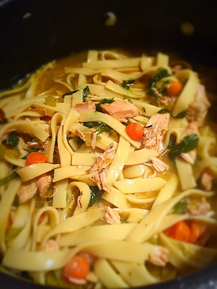 Hearty winter chicken noodle soup|Liesel Ryanさん