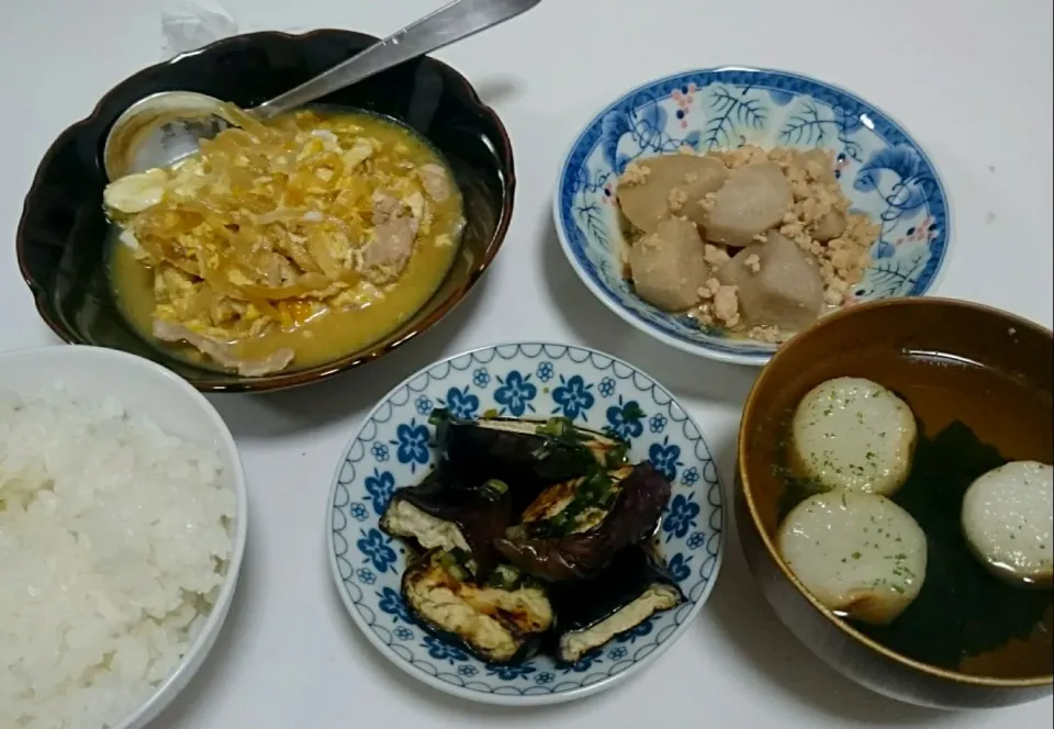 親子丼・里芋のそぼろ煮・焼きなす|chocoさん