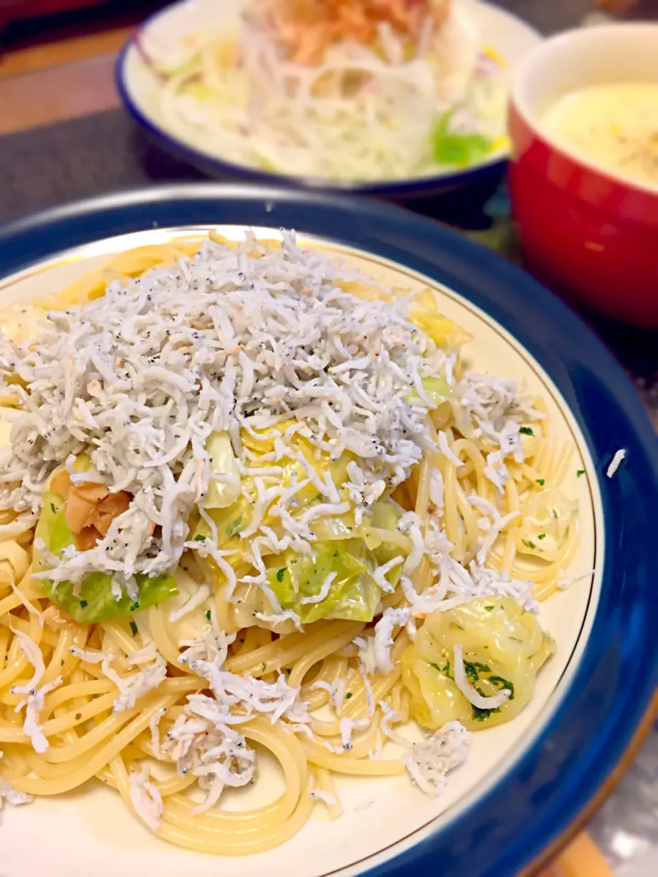 シラスとキャベツのアンチョビのパスタ🍴|Takaki Sasakiさん