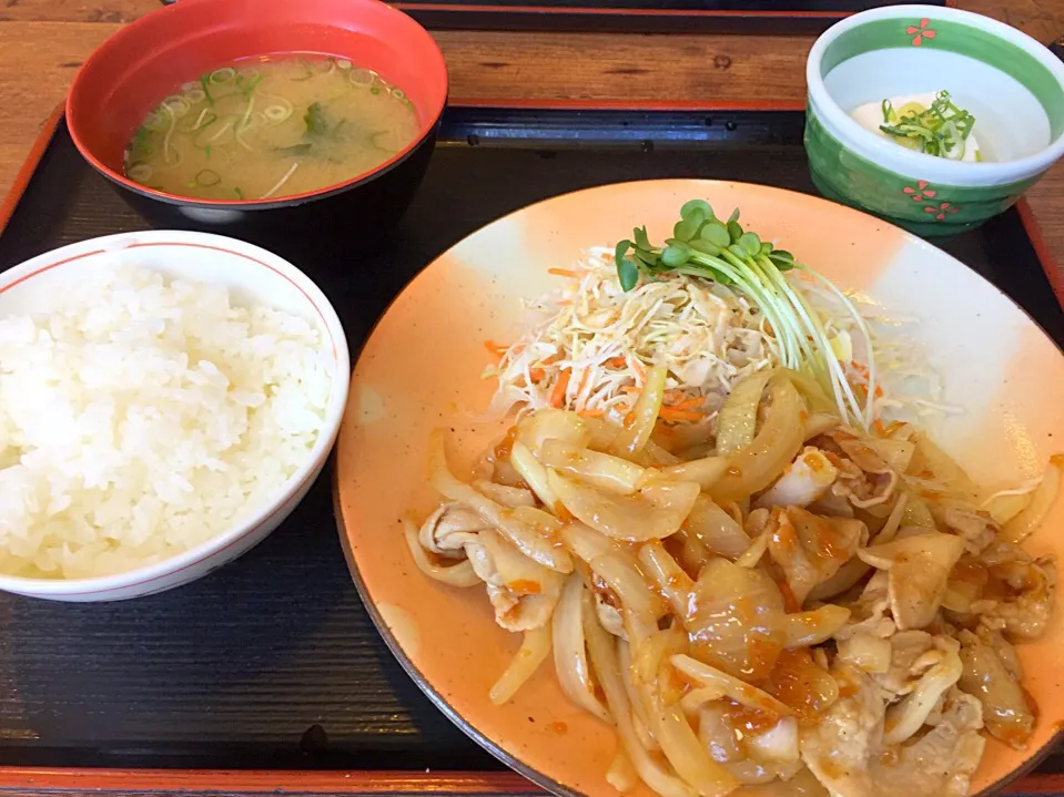 今日のランチ★豚生姜焼き定食|sono.kさん