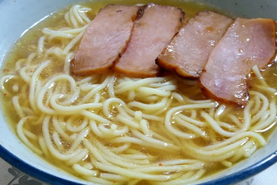 今日のお昼はお家でラーメン♪　即席スープの素がめちゃウマ～(≧∀≦)|深夜特急fさん