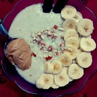 #oatmeal #peanutbutter #kitkat #crunch|FitFemFabさん