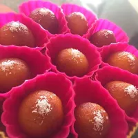 Snapdishの料理写真:Gulaab Jaman|Tehminaさん