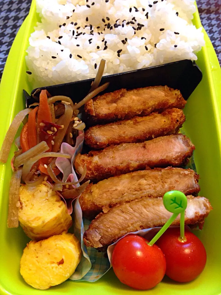 Snapdishの料理写真:とんかつ弁当！|kaori.kさん