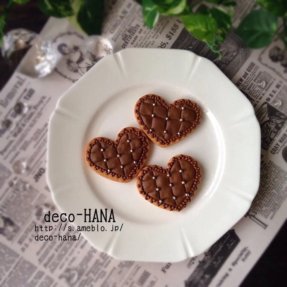 Snapdishの料理写真:キルティング風アイシングクッキー(๑´ڡ`๑)バレンタイン友チョコに♡|さとみ (satomi_foodart)さん