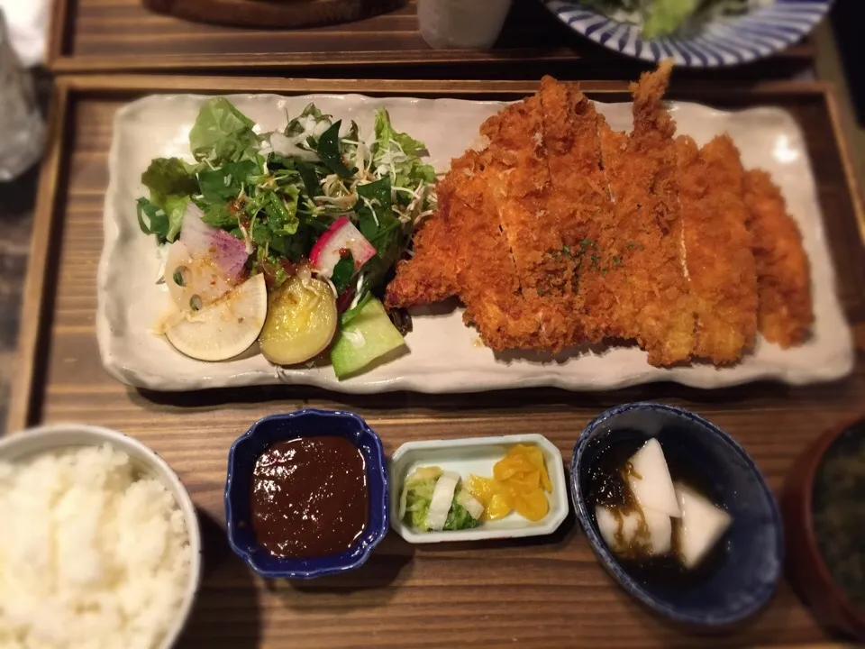 ジャンボ鶏カツ定食🍀|hayamiさん