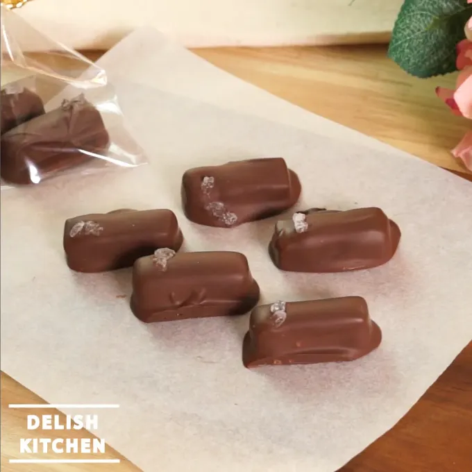 【動画】塩チョコキャラメル #delishkitchentv|DELISH KITCHENさん