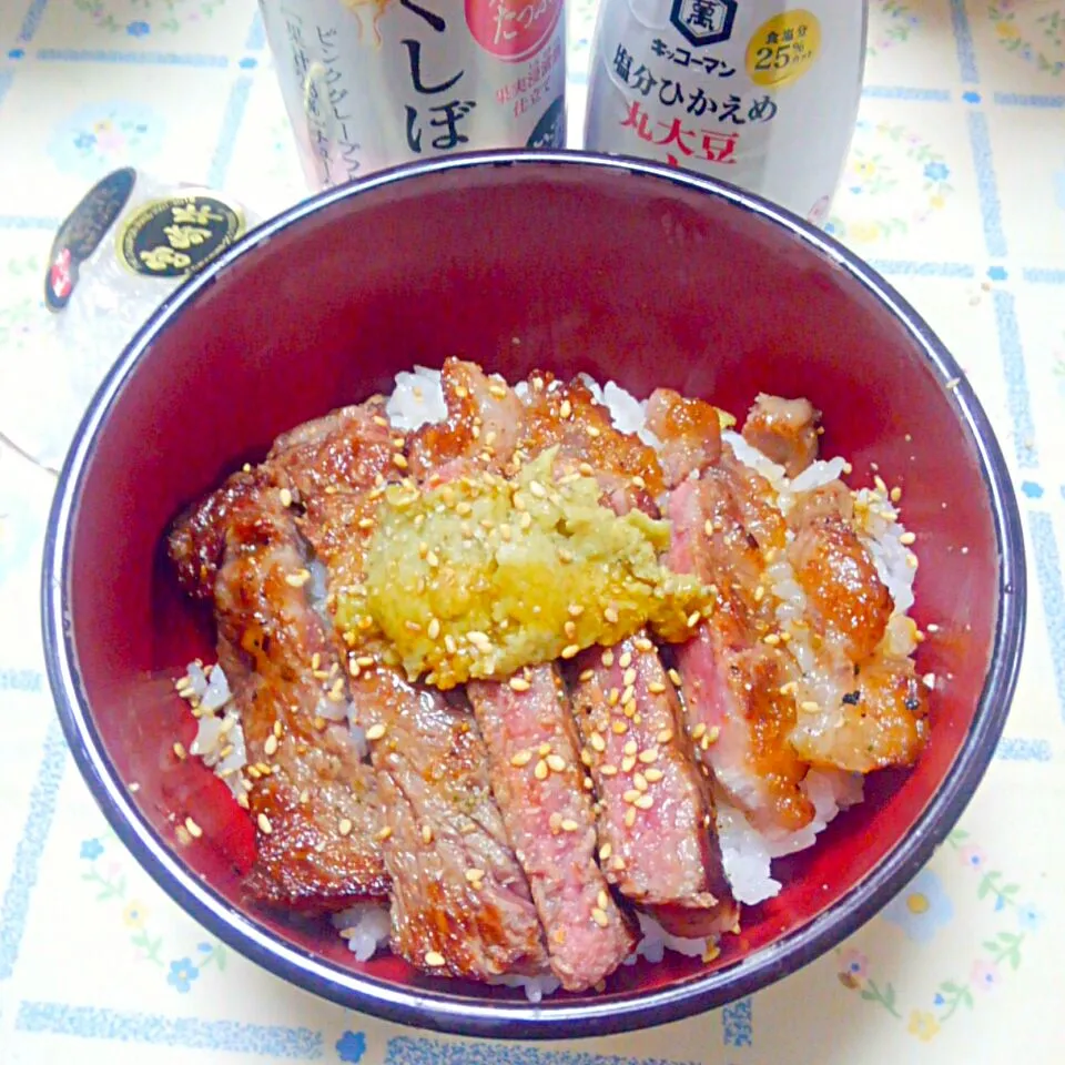 宮崎牛のステーキ丼、山葵醤油で|うたかた。さん