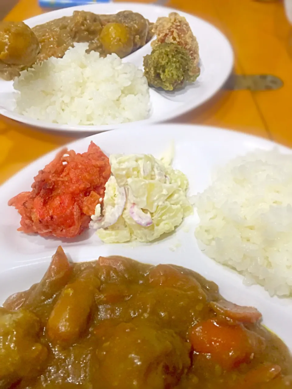 鯵すり身団子とソーセージのじゃがいもゴロゴロカレー🍛  鶏唐揚げ(青海苔、紅生姜、ガーリック塩味)  ポテトサラダ|ch＊K*∀o(^^*)♪さん