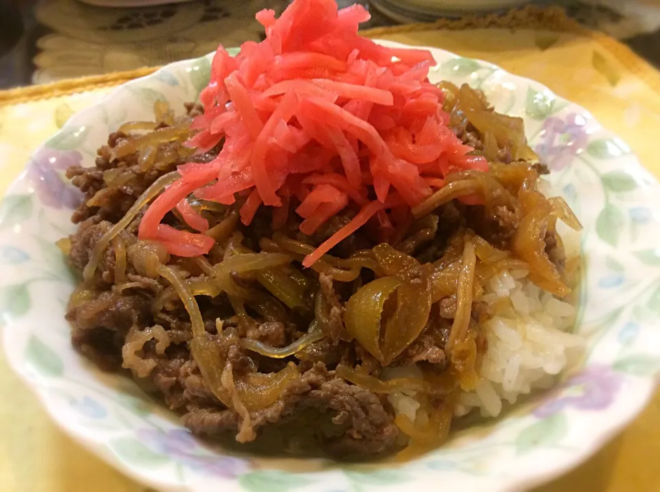 牛丼❓安心してください！紅生姜多めです。（笑）|アライさんさん