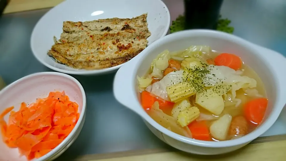 サンマの香草焼き
ポトフ
にんじんサラダ|おむすびさん