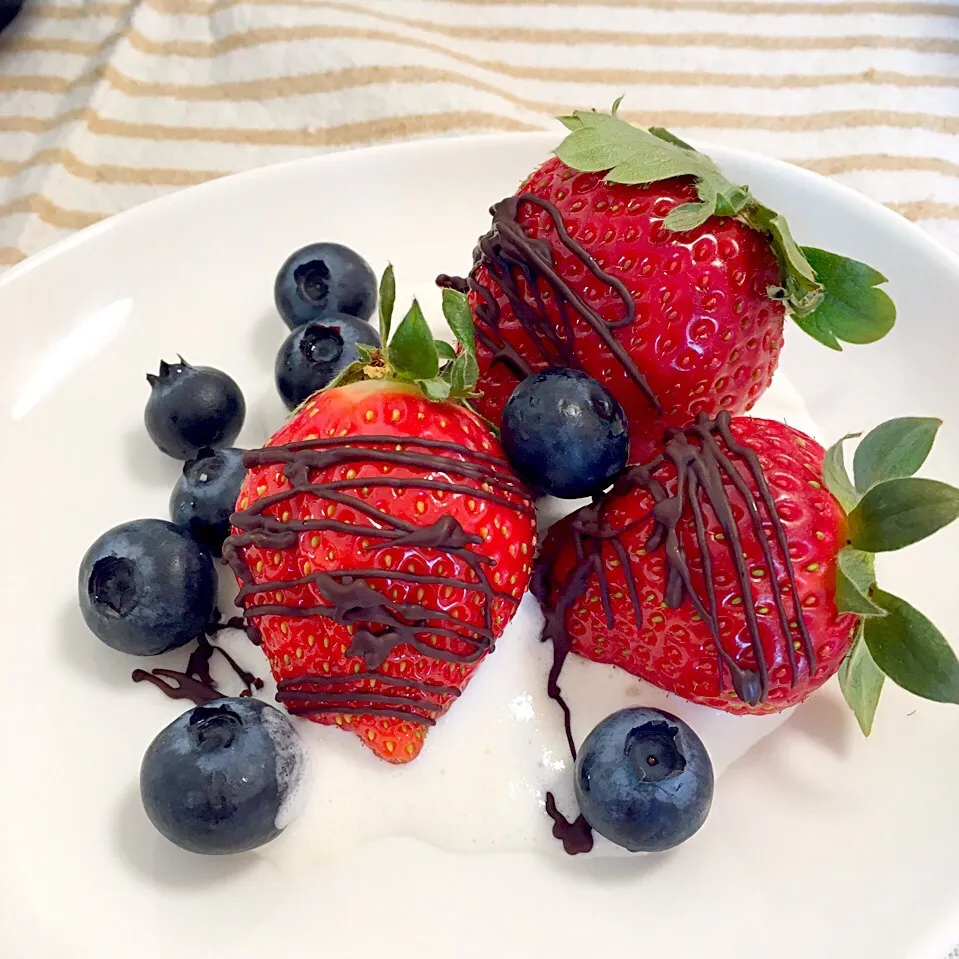 チョコがけイチゴ🍓❤️|むぎママさん