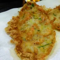 Snapdishの料理写真:tortilla de camaron #Marisco #Seafood #bares #cadiz #shrimp #omelette|maimay71さん