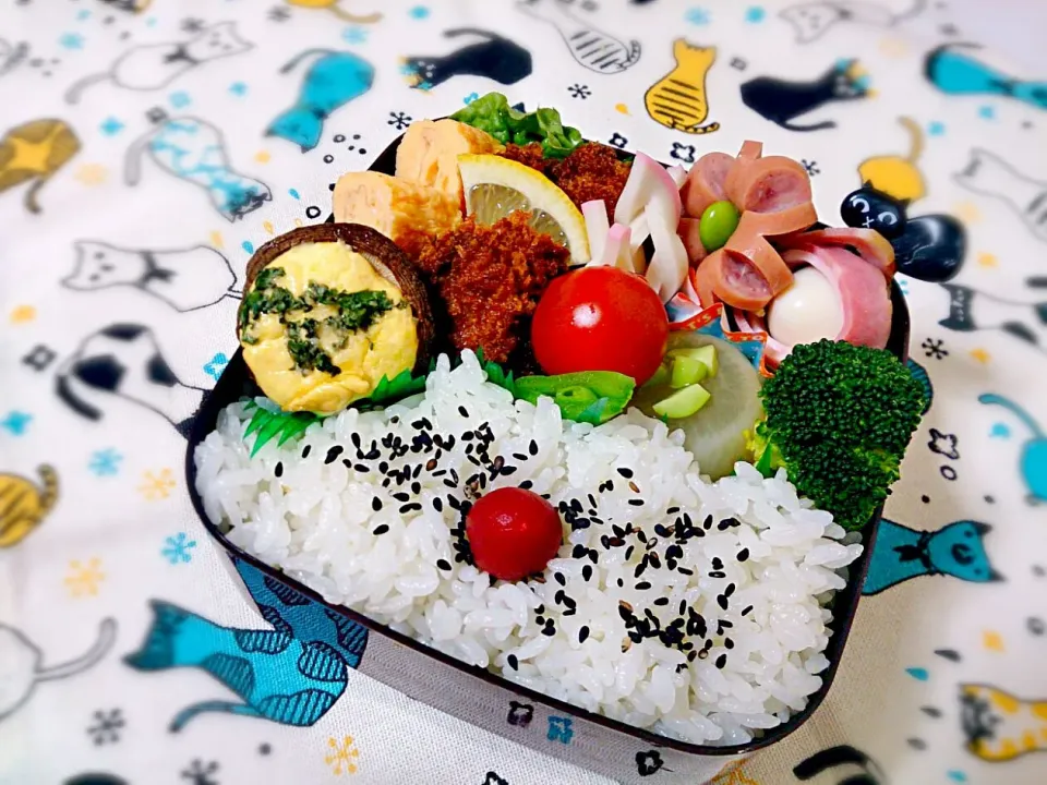 ヒレカツ弁当。

 #お弁当|Cat Miroさん