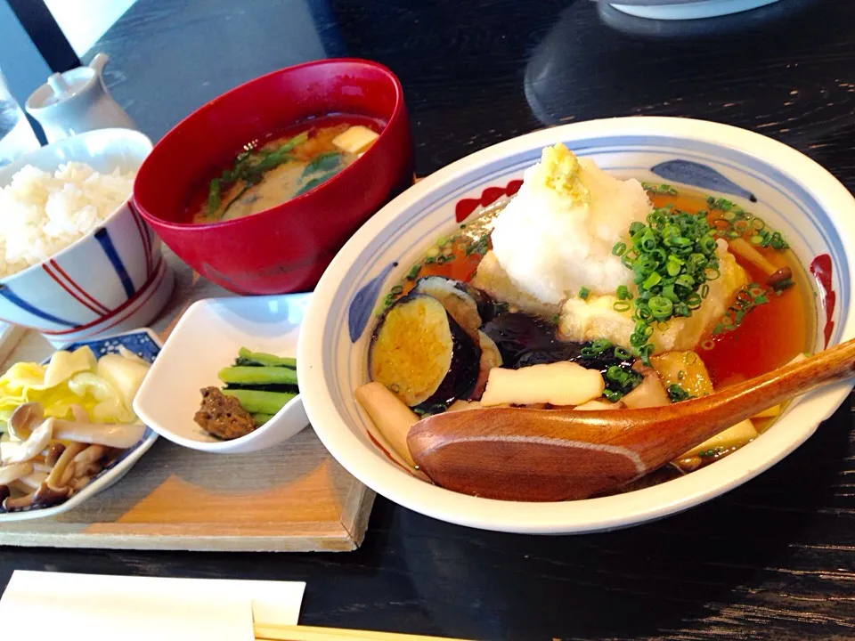 Snapdishの料理写真:揚げ出し豆腐の定食|ちゃみこさん