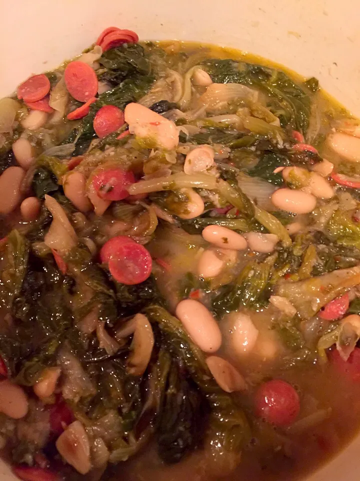 Escarole with pepperoni and white beans and garlic..|Michele Fortunatiさん