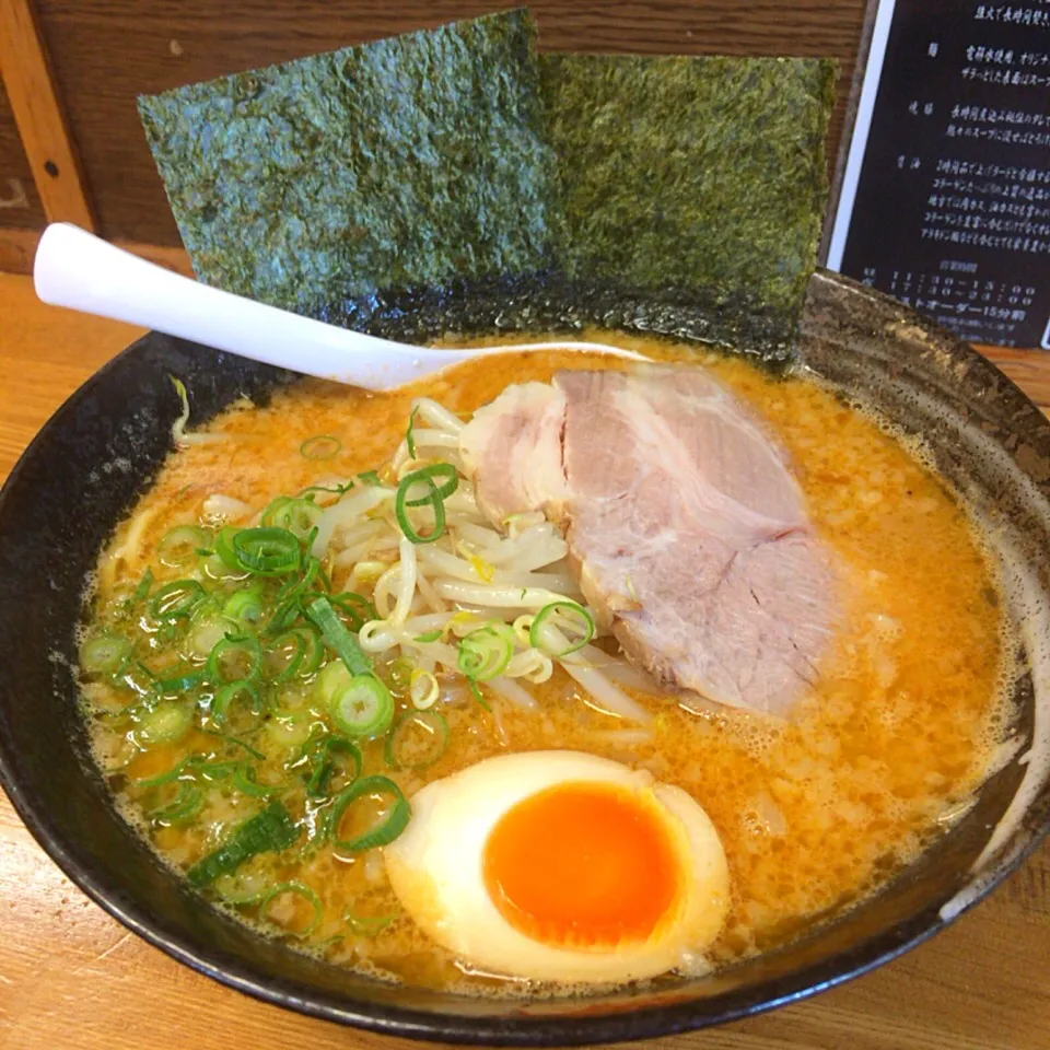 こってりみそラーメン✨|梅花権現さん