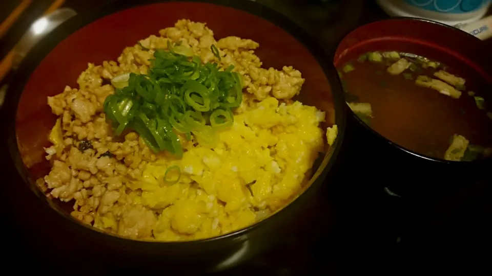 梅シソそぼろ丼♡|みんほさん