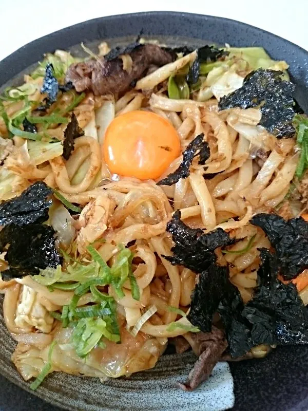 簡単焼きうどん#韓国のり#卵の黄身|SibuSibuさん