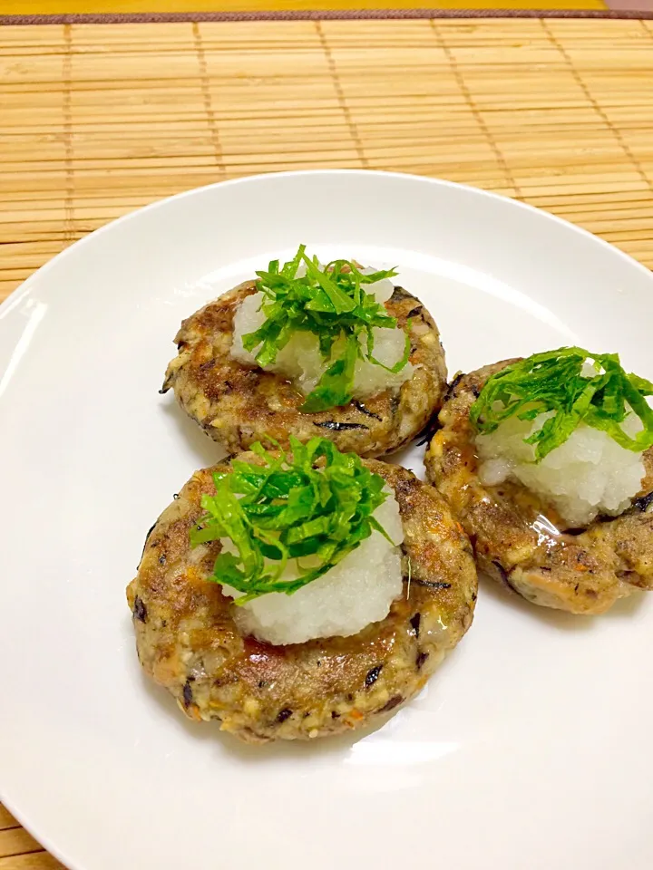 さばの水煮缶で豆腐ハンバーグ🐟|ブー吉さん