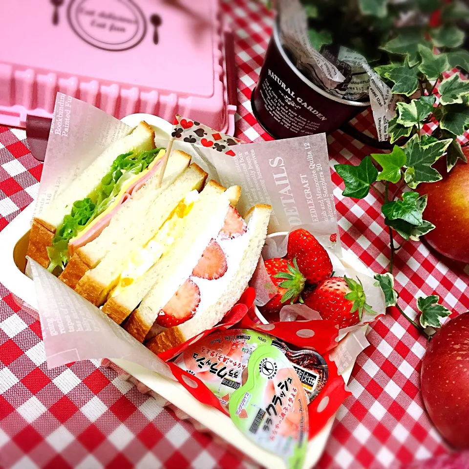 サンドイッチ ランチ🍓🍴|かぼ(≡'・'≡)さん