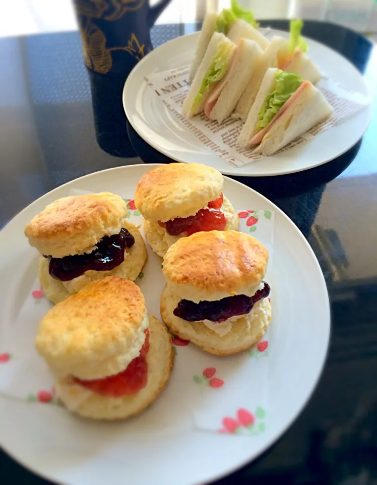 イギリス風！しっとりサクサクスコーン 朝食🍞|ちゃーはんさん